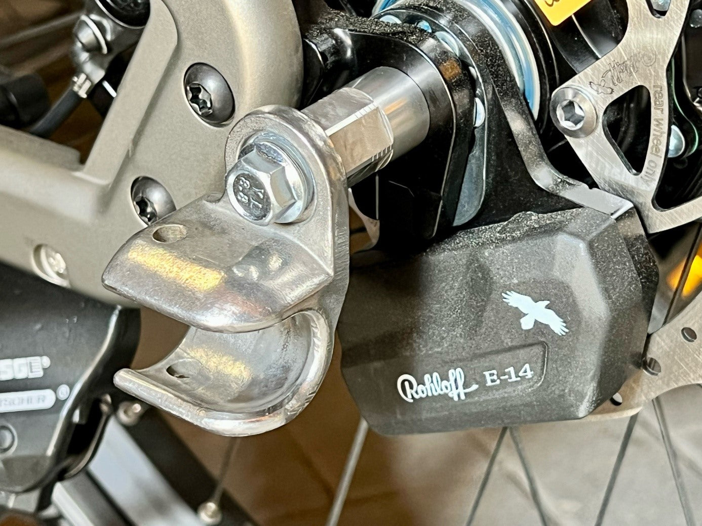 Snabbkopplingsaxel med universaladapter | spännlängd 143 mm - 153 mm